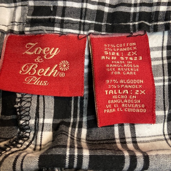 Zoey & Beth Plus Capris - Picture 6 of 7